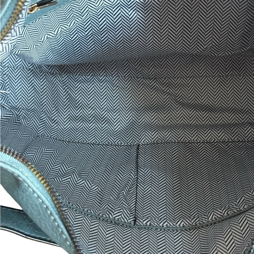 NWT Blue Vegan Leather Shoulder Bag! NEW! - Picture 10 of 11